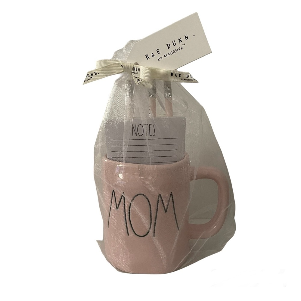 🩷 Rae Dunn 🩷 Mom Ceramic Mug Gift Set with Notepad and Pencils NWT